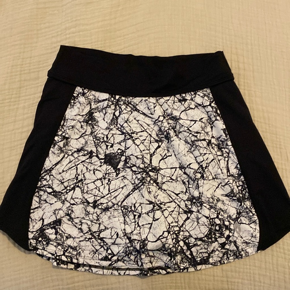 Dona Jo tennis skirt size 2